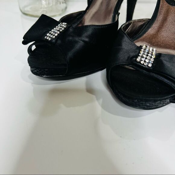 Charles by Charles David Black Satin Snakeskin Stiletto Heels Ankle Strap - Picture 13 of 14